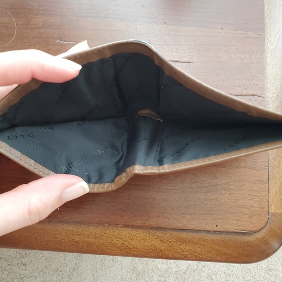 Burberry Men's Bifold Tan Check Wallet - Picture 7 of 7